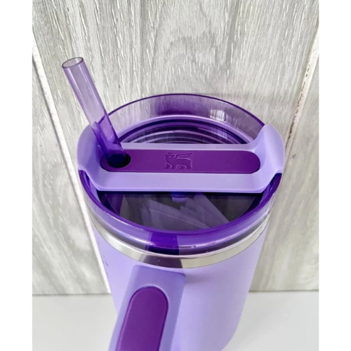 Stanley x Olivia Rodrigo Quencher Flowstate Tumbler 40oz   New