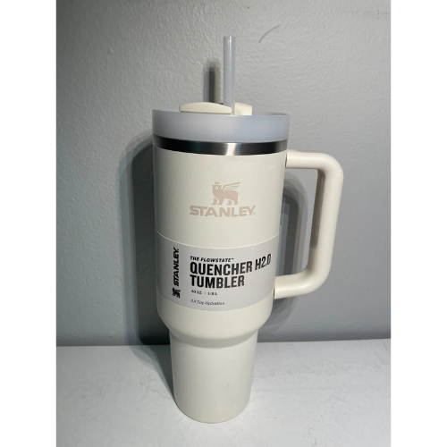 40oz Stanley The Quencher H2.0 Flowstate Tumbler - Cream - Unused, Light Damage
